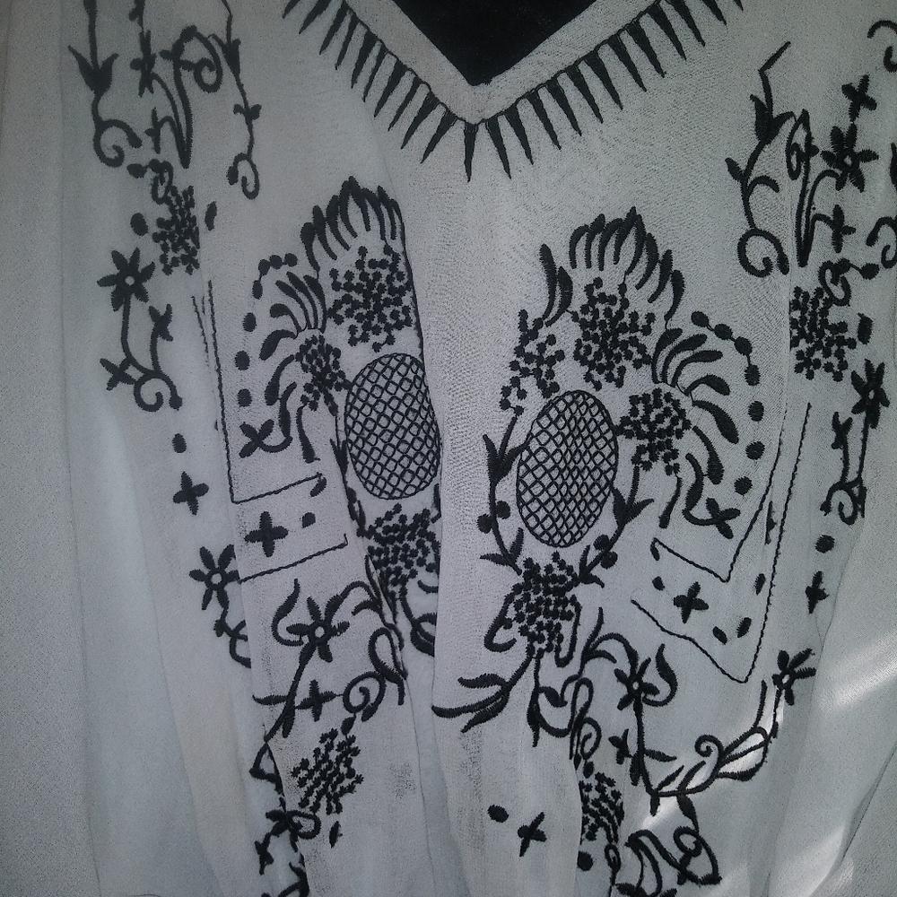 Blouse - Picture 4 of 4
